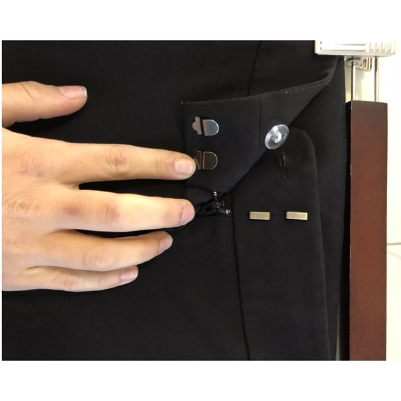 Ann Taylor NWOT Petite Black W/ Blue Strip Pants - Picture 5 of 6